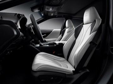 Lexus ES po raz pierwszy z napędem czterech k&oacute;ł